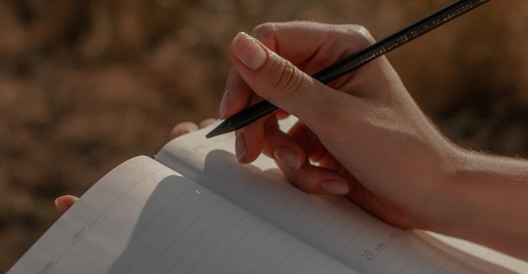 Journaling cómo empezar un diario o journal por Damari Vergara